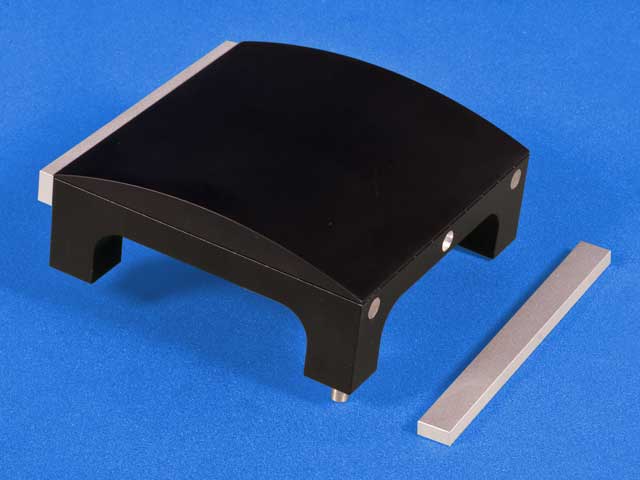 Curved sample table with magnetic bars FHM 100